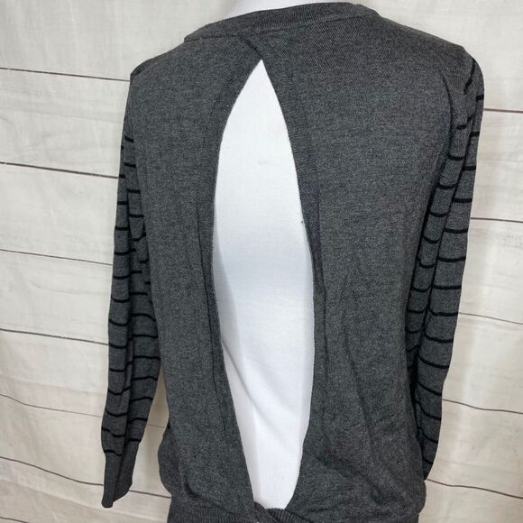 Pixley for Stirch Fix grey striped open back top size small - Picture 5 of 9